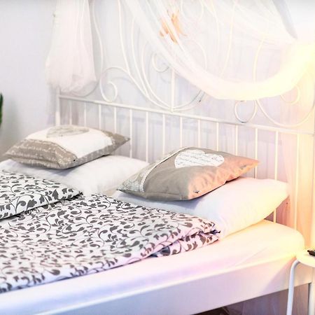 Pine House Apartment Brasov Bagian luar foto