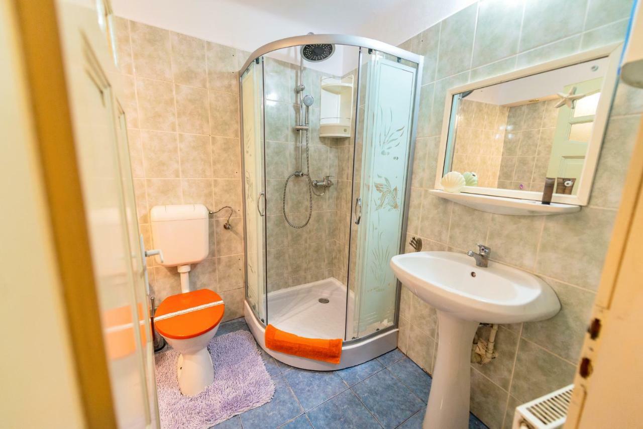 Pine House Apartment Brasov Bagian luar foto