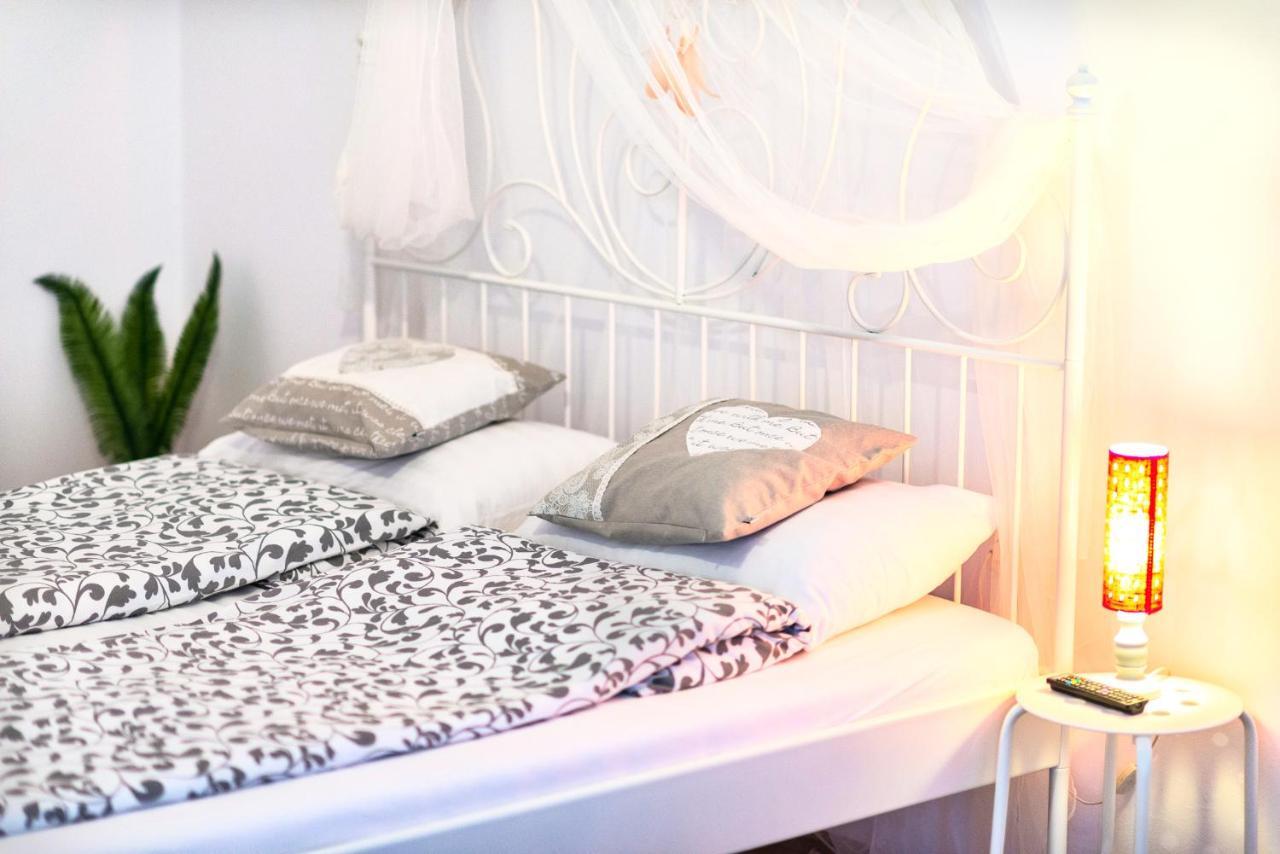 Pine House Apartment Brasov Bagian luar foto